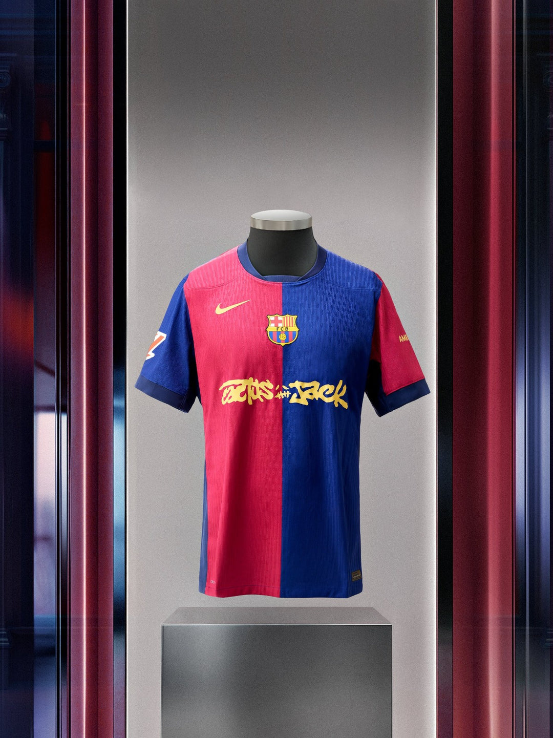 Camisa Barcelona 24/25 Home Nike Edição Especial Travis Scott - Azul e Vermelho